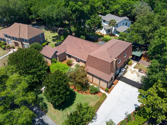18 Old English Drive, Charleston, SC 29407