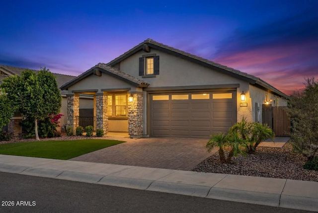 2845 W FAIN Drive, San Tan Valley, AZ 85144