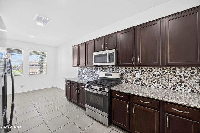 2845 W FAIN Drive, San Tan Valley, AZ 85144