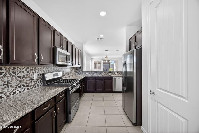 2845 W FAIN Drive, San Tan Valley, AZ 85144