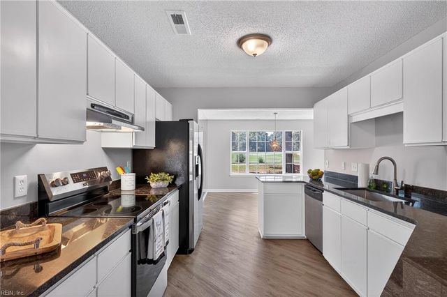 4919 Cypress Point CIR, Virginia Beach, VA 23455