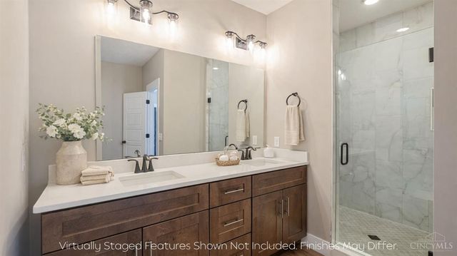 2795 Venice Crossing Drive, Ross Twp, OH 45013
