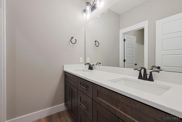 2795 Venice Crossing Drive, Ross Twp, OH 45013