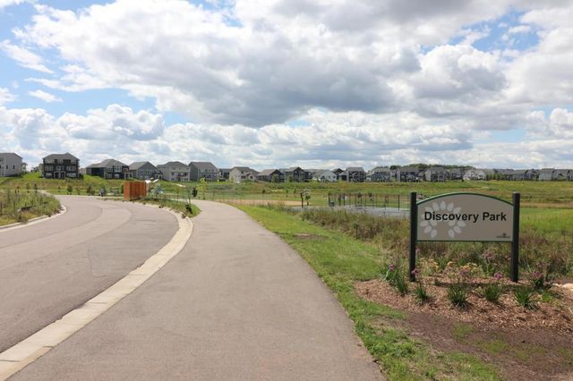 4758 AirLake Curve, Woodbury, MN 55129