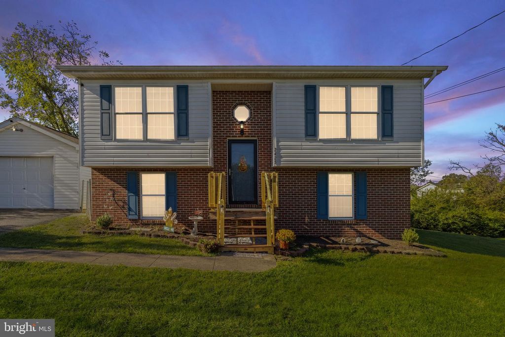 2425 THIRD ST, Middletown, VA 22645