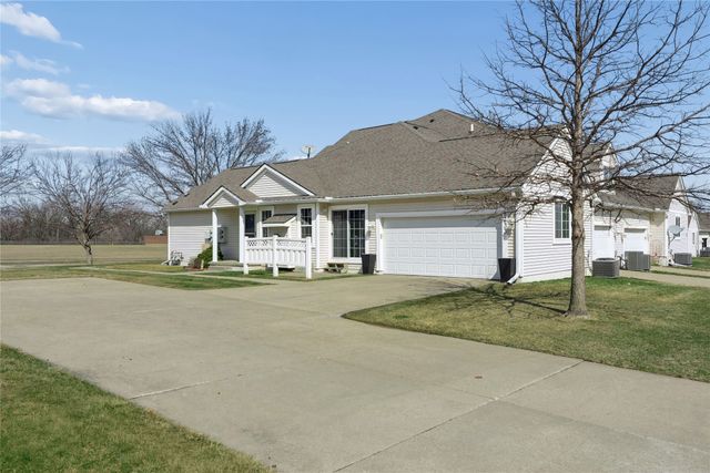8733 Hanworth Drive, Johnston, IA 50131