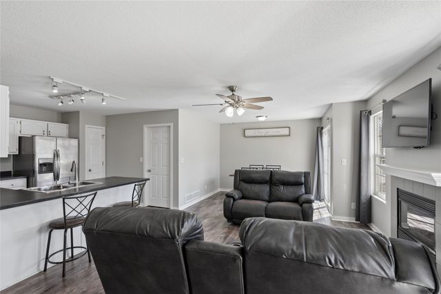 8733 Hanworth Drive, Johnston, IA 50131