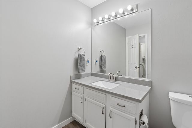 8733 Hanworth Drive, Johnston, IA 50131