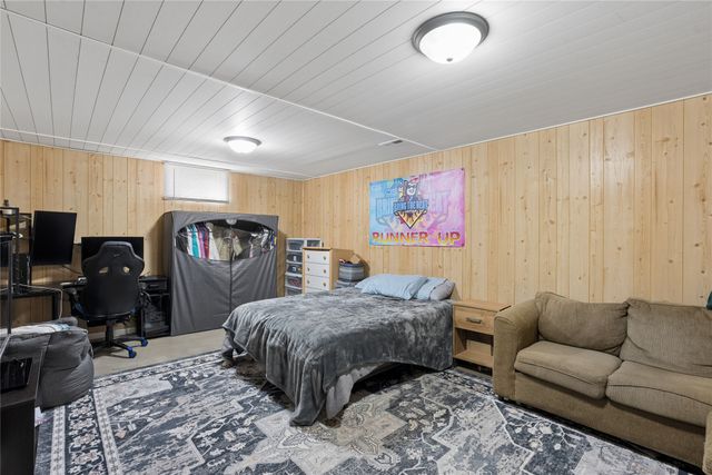 8733 Hanworth Drive, Johnston, IA 50131