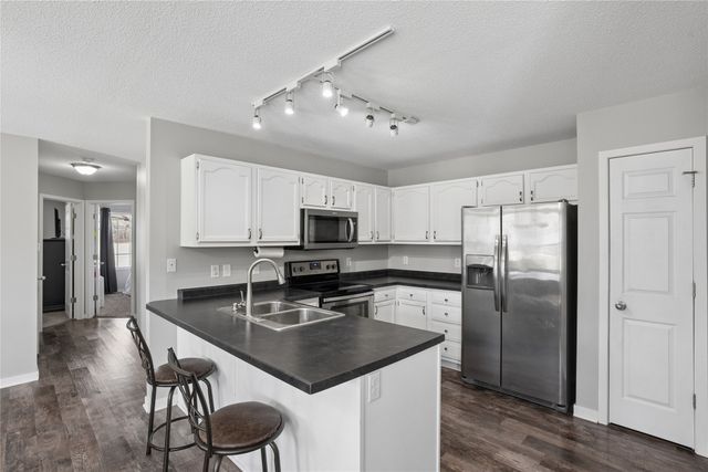 8733 Hanworth Drive, Johnston, IA 50131