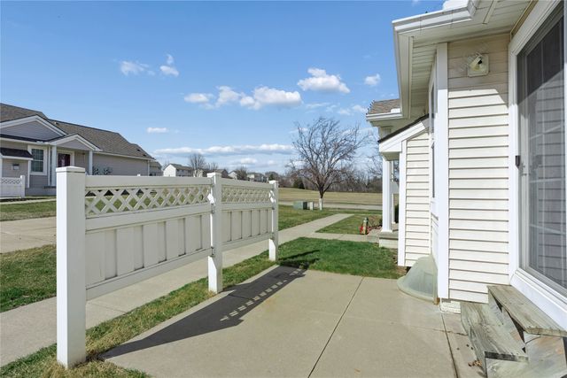 8733 Hanworth Drive, Johnston, IA 50131