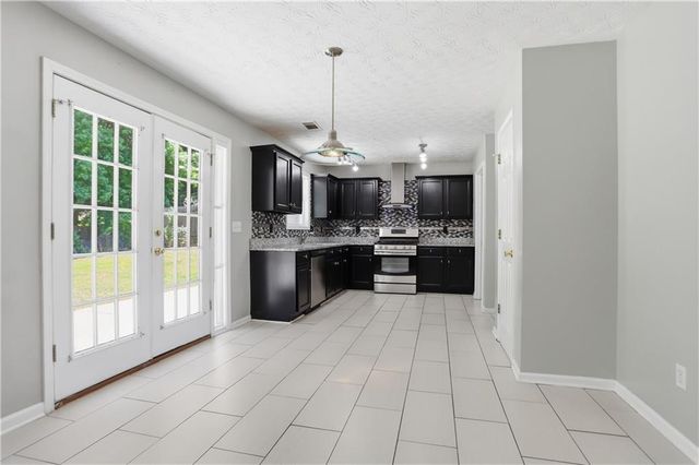 1241 Pine Acre Drive, Sugar Hill, GA 30518