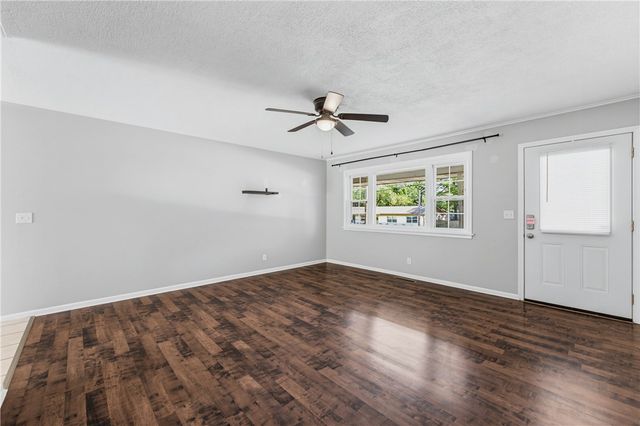 2324 Holly Street, Fayetteville, AR 72703