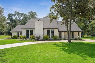 17940 Village Way, Conroe, TX 77302