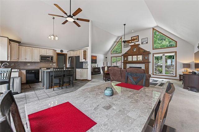 297 Holiday Island Drive, Holiday Island, AR 72631