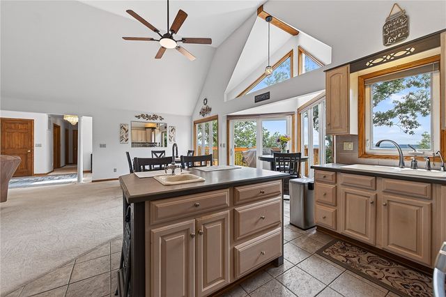 297 Holiday Island Drive, Holiday Island, AR 72631