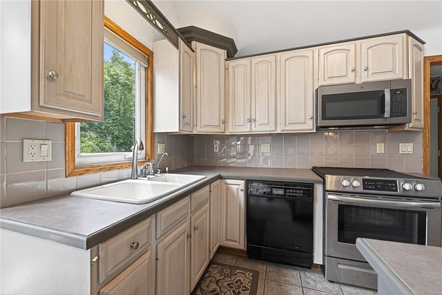 297 Holiday Island Drive, Holiday Island, AR 72631