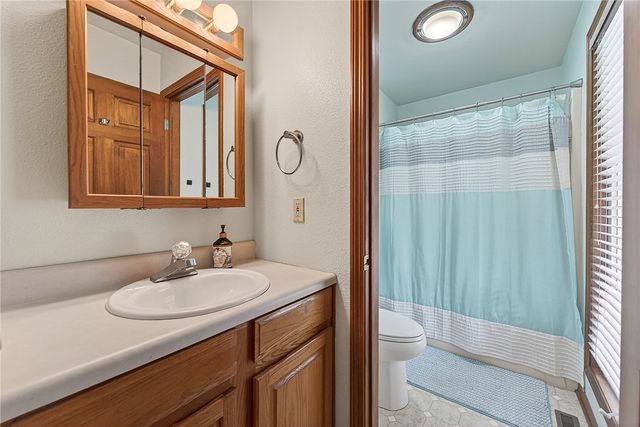 297 Holiday Island Drive, Holiday Island, AR 72631