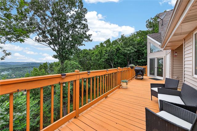 297 Holiday Island Drive, Holiday Island, AR 72631