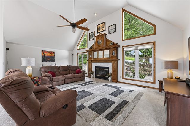 297 Holiday Island Drive, Holiday Island, AR 72631