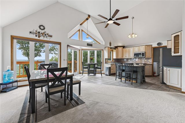 297 Holiday Island Drive, Holiday Island, AR 72631