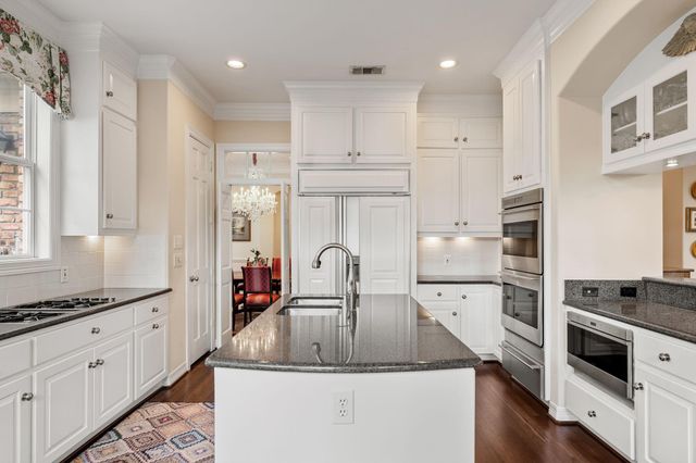 3 Homewood Row Lane, Houston, TX 77056