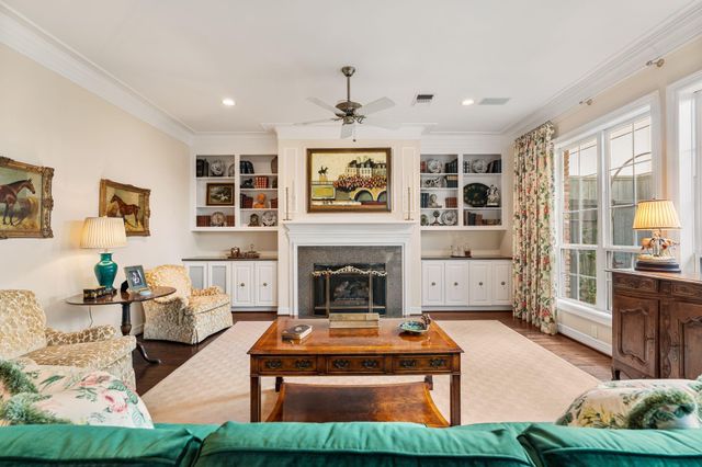 3 Homewood Row Lane, Houston, TX 77056