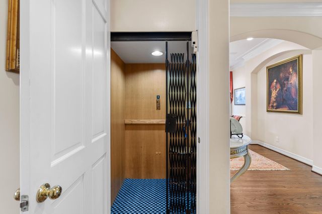 3 Homewood Row Lane, Houston, TX 77056