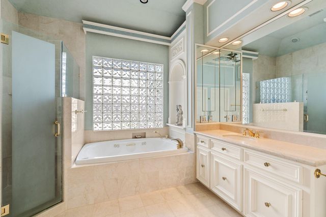3 Homewood Row Lane, Houston, TX 77056