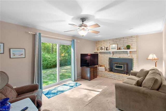 5998 Ladysmeade LN, Gloucester, VA 23061