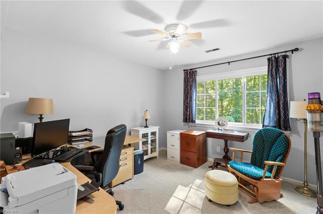5998 Ladysmeade LN, Gloucester, VA 23061