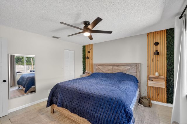 4911 Neros Drive, Greenacres, FL 33463