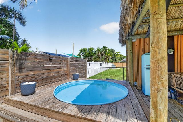 4911 Neros Drive, Greenacres, FL 33463