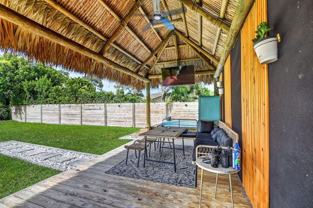 4911 Neros Drive, Greenacres, FL 33463