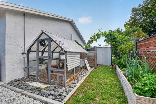 4911 Neros Drive, Greenacres, FL 33463