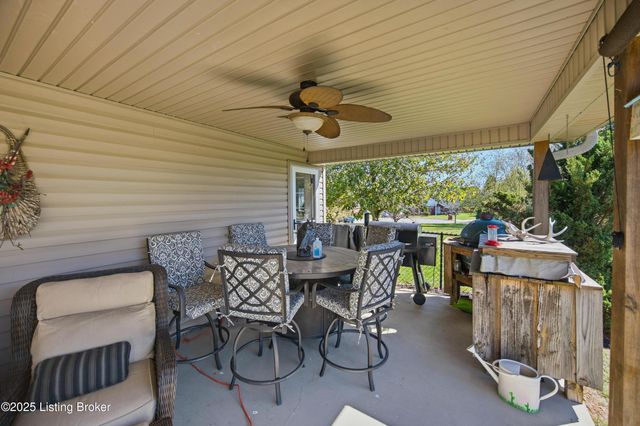 5109 Pebble Beach Ct, Lawrenceburg, KY 40342