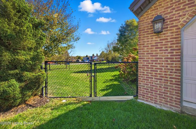 5109 Pebble Beach Ct, Lawrenceburg, KY 40342