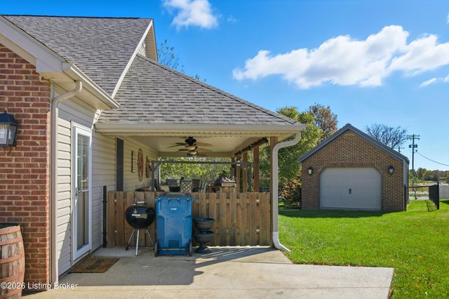 5109 Pebble Beach Ct, Lawrenceburg, KY 40342