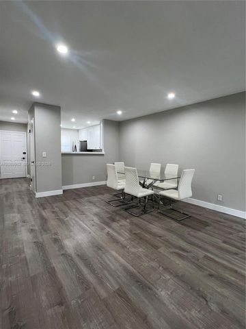 1432 S Lakeside Drive 5, Lake Worth, FL 33460