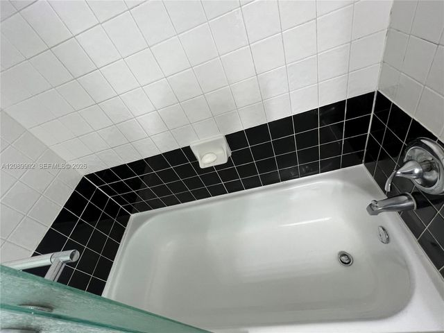 1432 S Lakeside Drive 5, Lake Worth, FL 33460