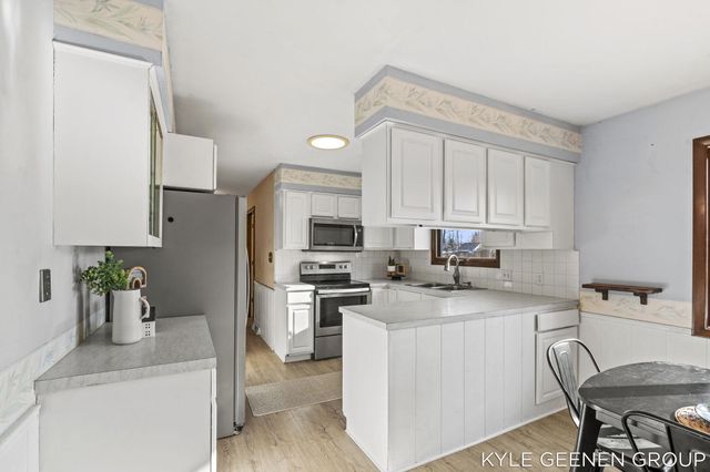 4661 Cherry Street, Holland, MI 49423