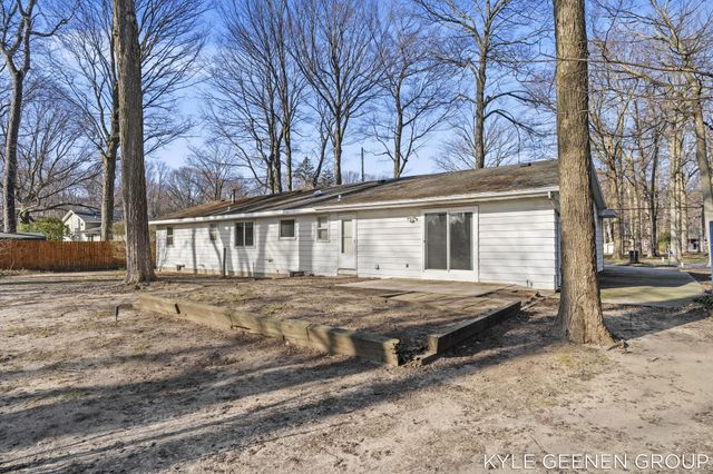 4661 Cherry Street, Holland, MI 49423