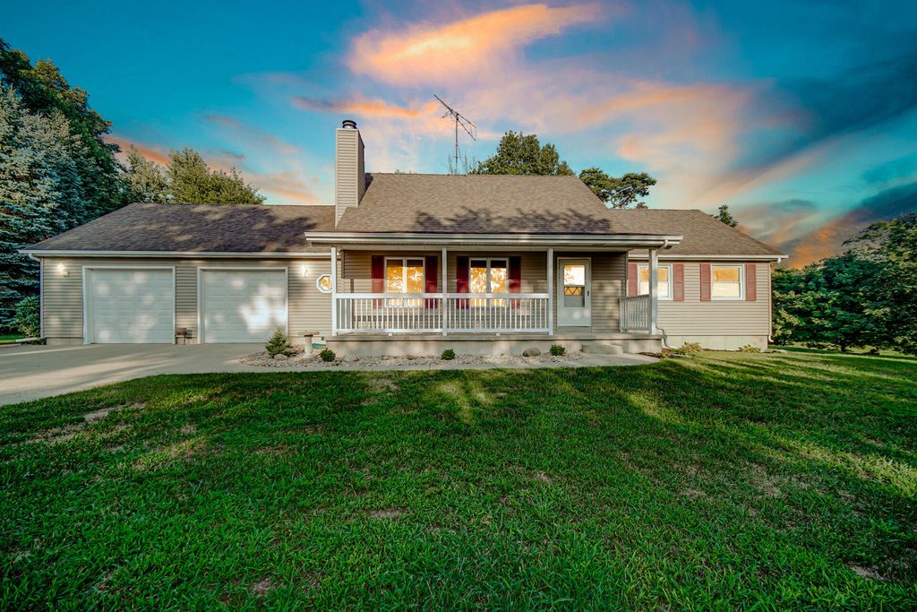 1003 S 150 W, Kouts, IN 46347