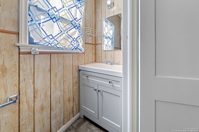 1803 Mardell, San Antonio, TX 78201