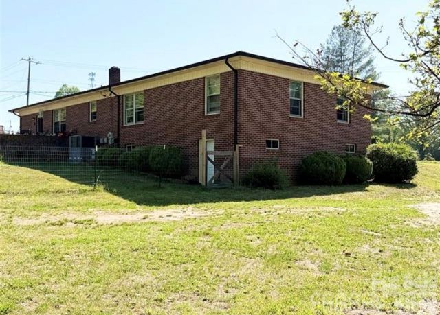 3162 Morganton Boulevard SW, Lenoir, NC 28645