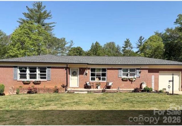 3162 Morganton Boulevard SW, Lenoir, NC 28645