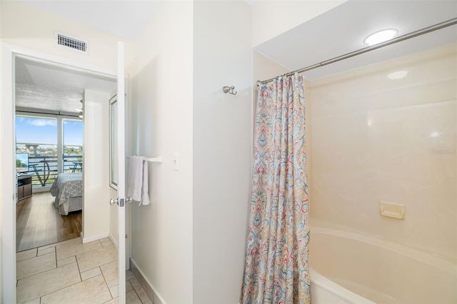 6061 BAHIA DEL MAR CIRCLE 442, St Petersburg, FL 33715