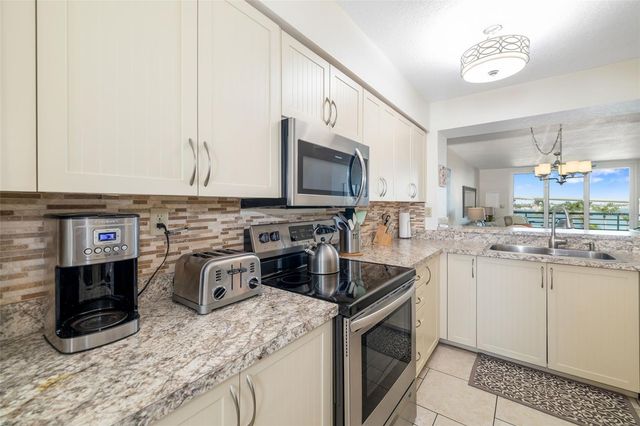 6061 BAHIA DEL MAR CIRCLE 442, St Petersburg, FL 33715