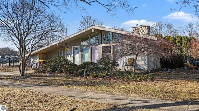 515 Thomas Street, Mt Pleasant, MI 48858