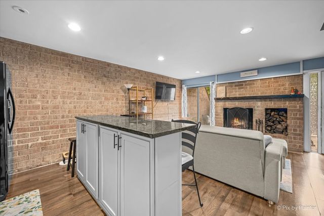 509 Kenneth Circle, Elgin, IL 60120